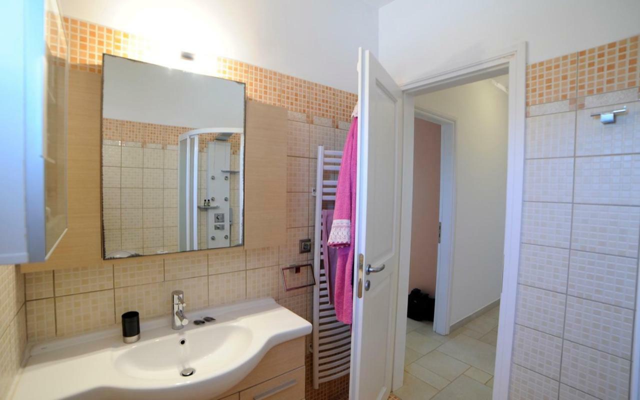 נאוסה Villa Busho מראה חיצוני תמונה