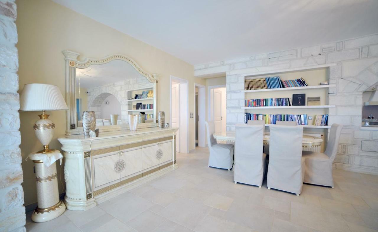 נאוסה Villa Busho מראה חיצוני תמונה