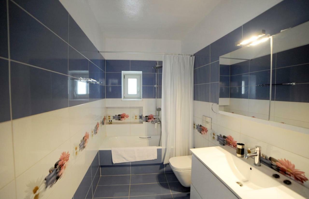 נאוסה Villa Busho מראה חיצוני תמונה