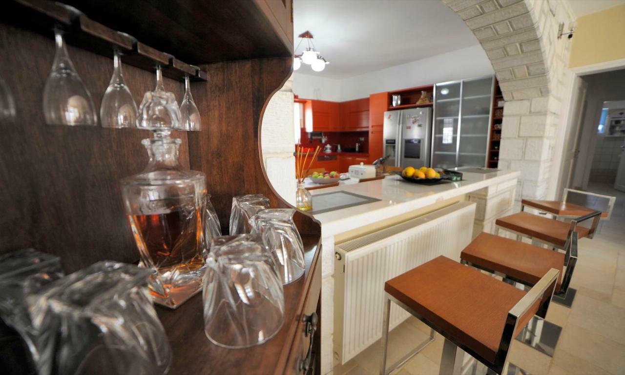 נאוסה Villa Busho מראה חיצוני תמונה