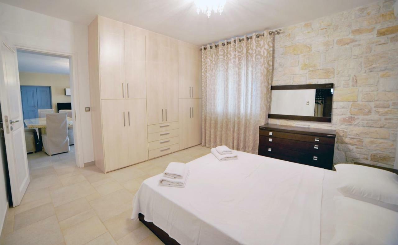 נאוסה Villa Busho מראה חיצוני תמונה